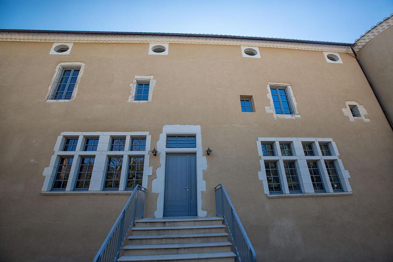 Apartment 4 Personnes Dans Chateau Avec Piscine Lussan (Gard)