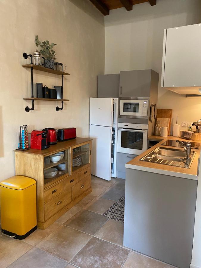 4 Personnes Dans Chateau Avec Piscine Apartment Lussan (Gard)