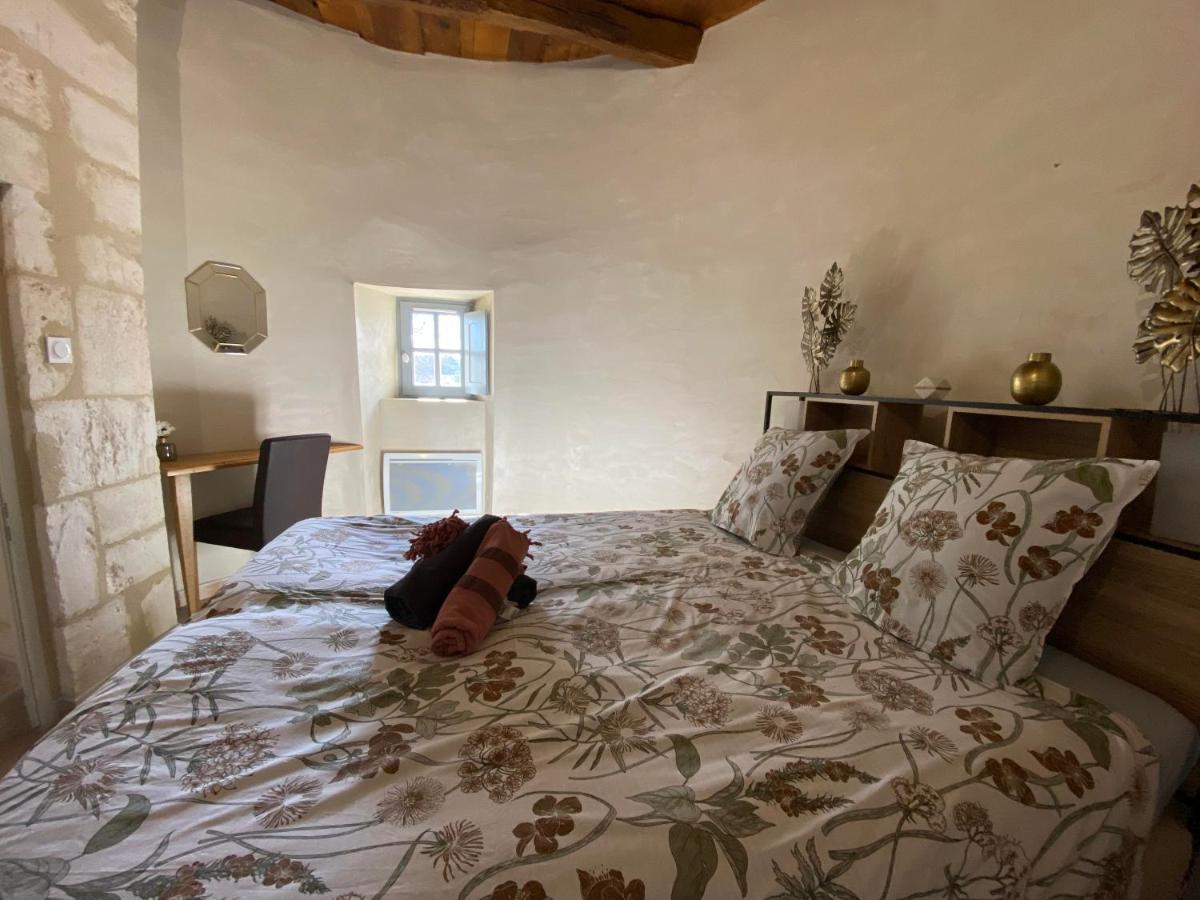 4 Personnes Dans Chateau Avec Piscine Apartment *